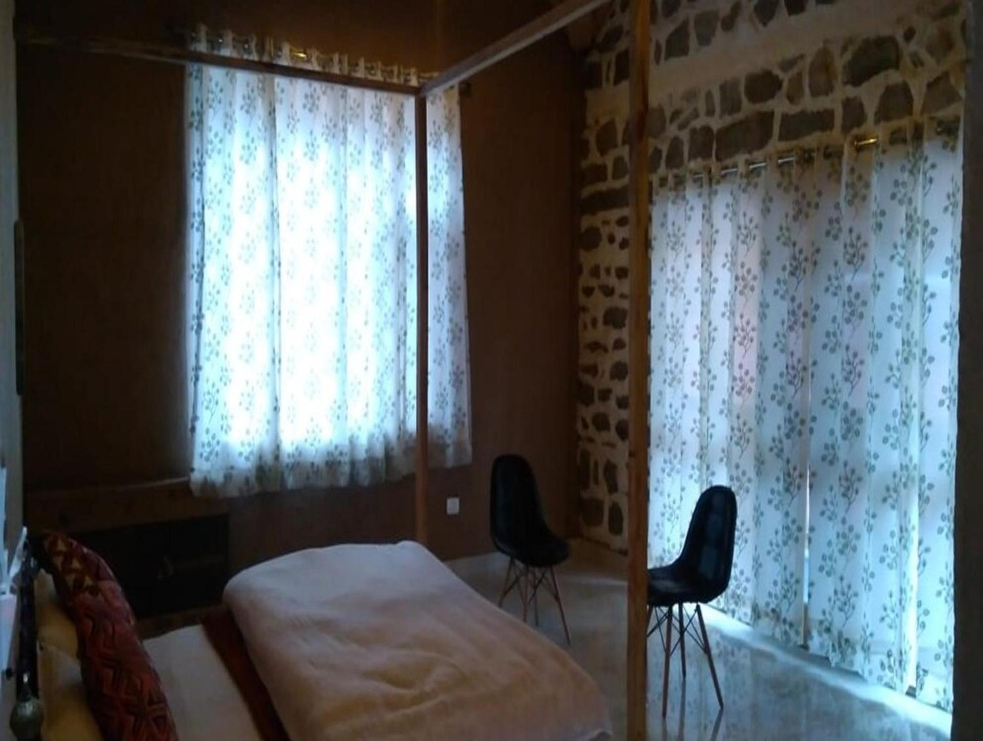Offbeat Abodes - Tirthan Valley Banjar Exterior photo