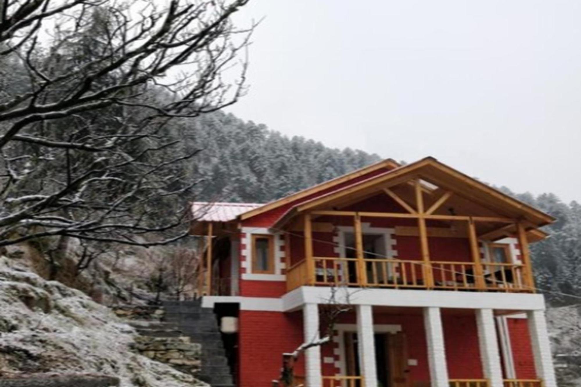 Offbeat Abodes - Tirthan Valley Banjar Exterior photo